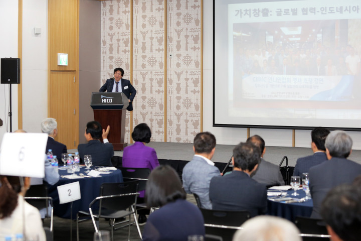 (사진 2) 한동대학교 장순흥 총장