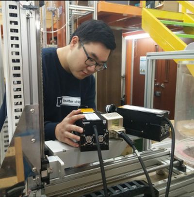 (사진)한동대 기계제어공학부 양준호(4학년, 23세) 학생은 정전기 효과를 활용한 마찰전기 효율성 증가에 대한 연구를 진행하여 SCI급 저널인 ‘에너지스(Energies)’의 ‘웨이스트 에너지 하베스팅(Waste Energy Harvesting)’ 특집호에 논문이 게재됐다.