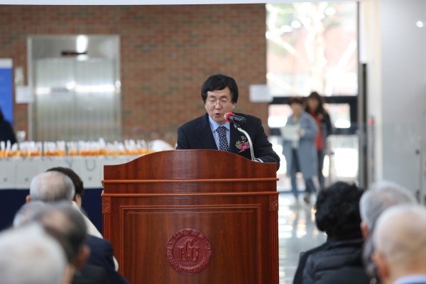 (사진1)장순흥 한동대 총장이 인사말씀을 전하고 있다