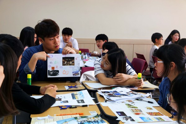 (사진1)한동대는 지난 13일 교내 현동홀에서 중학교 자유학기제 지원 프로그램인 ‘창의력 도움닫기’를 열었다.