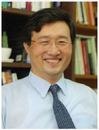 (사진)이번 워크숍 좌장을 맡은 한동대 안진원 교수