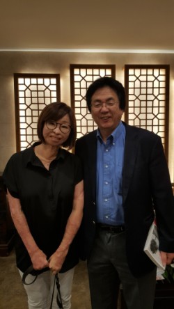 (사진2)한동대 장순흥 총장(오른쪽)과 이지선 박사