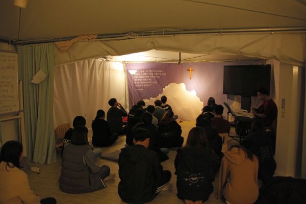 (사진2)한동대학교는 지난 4일부터 10일까지 교내에서 ‘2018 한동북한중보주간’ 행사를 열었다.