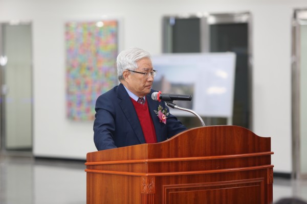 (사진3)김영길 한동대 명예총장이 인사말씀을 전하고 있다