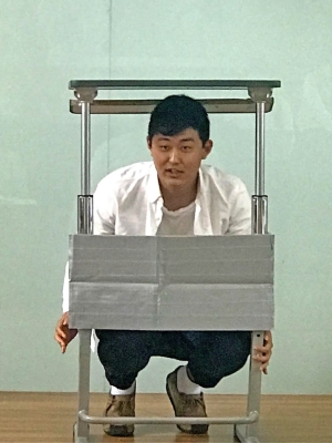 지진 대비 안전 책상 아이디어 제안